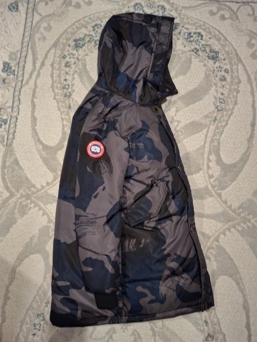 Продам куртку мальчиковую