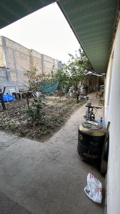 Uy sotladi yangihayot Tumani Xushnud mahalladi 5,7 sotik
