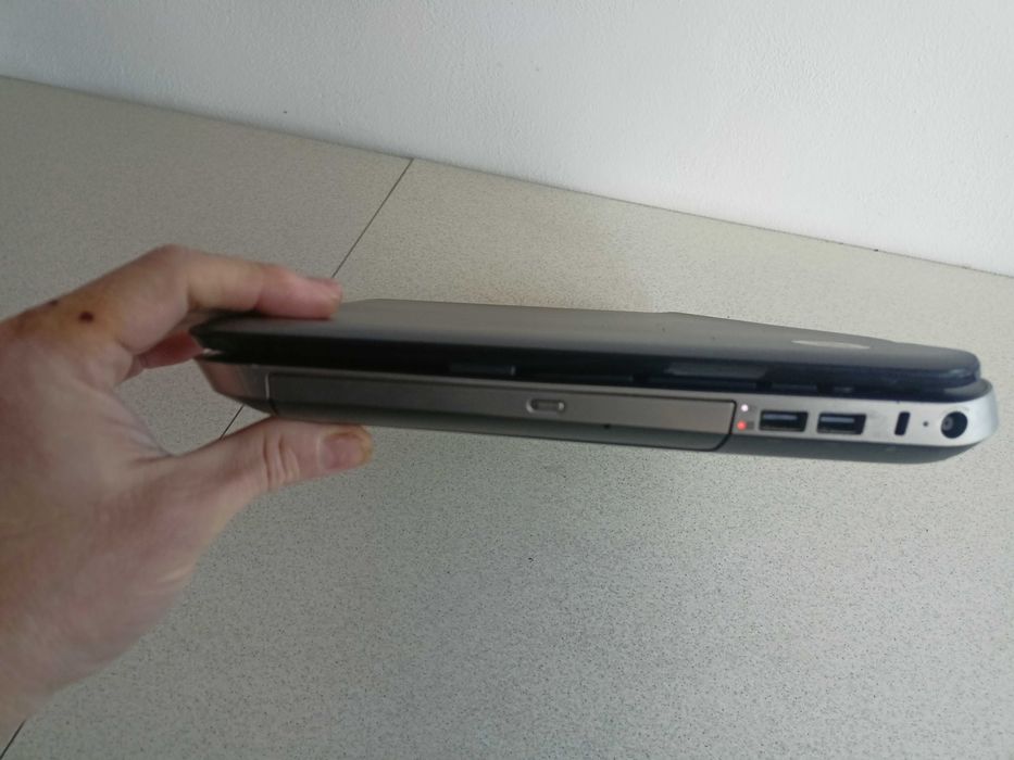 Laptop HP DV6 display 15,6 Procesor I5-2430m ram 8 ddr3 Radeon HD6490