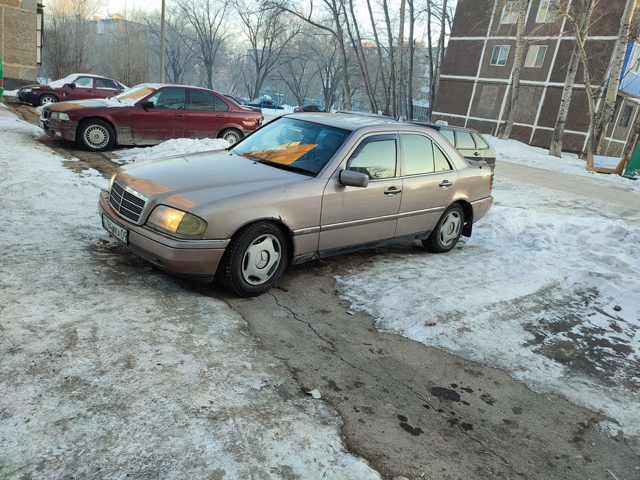 Мерседес 180 (((