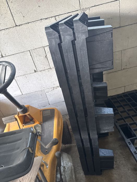 Paleti din plastic rezistenti