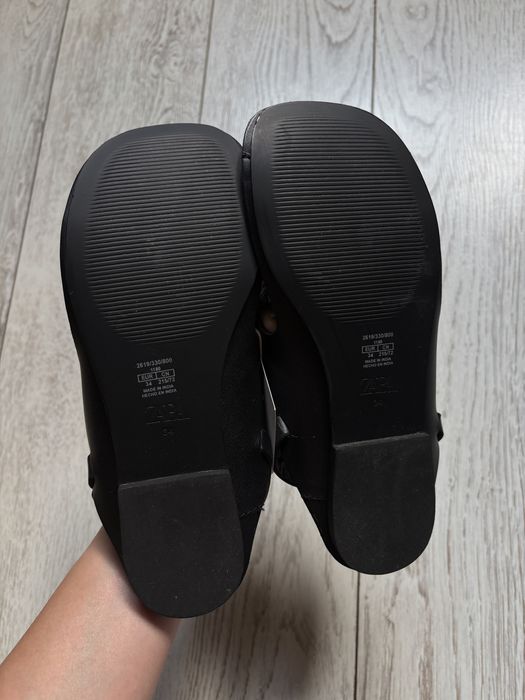 Сандали кожаные Zara НОВЫЕ