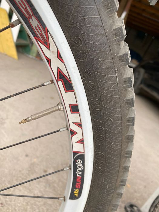 Велосипед очень легкий