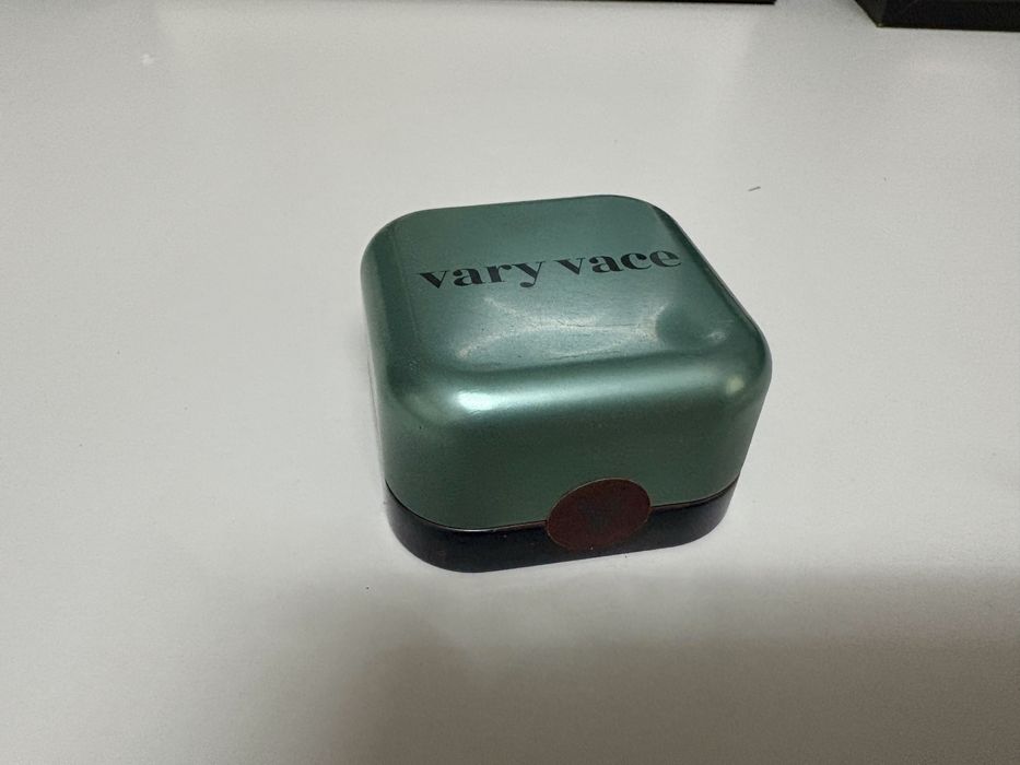 Pudră pentru ascunderea rădăcinilor Vary Vace (rachel/roșcat)*