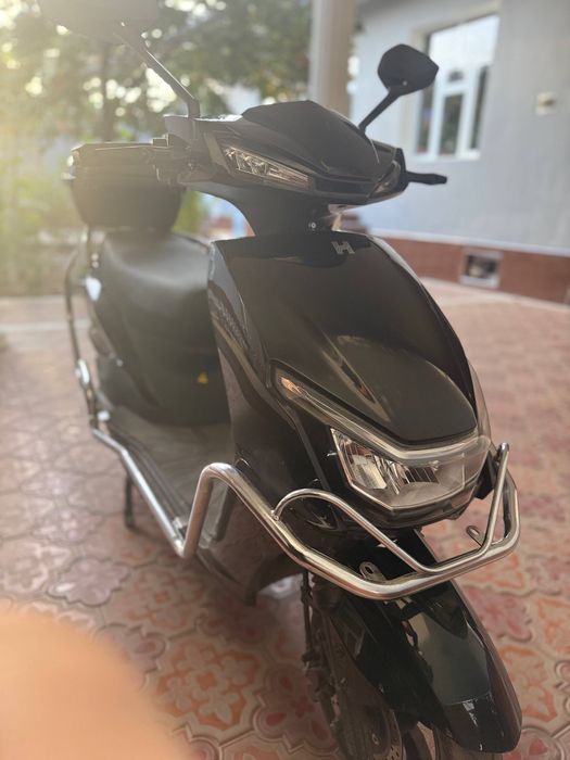 sukuter elektroni