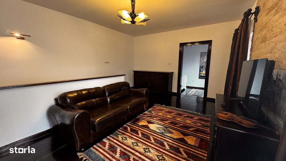 Proprietar-Apt 3 camere de exceptie in Centrul Istoric Str. Pielarilor
