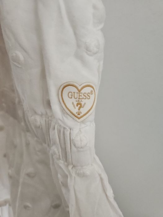 Детски рокли за момиче на Guess (12 и 24 месеца)