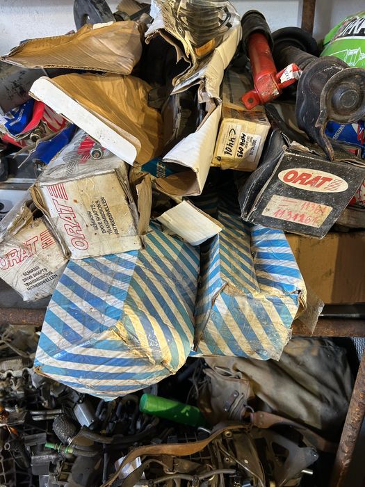 Авто части за автомобили и бусове