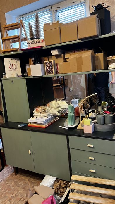 Продам старинный шкаф