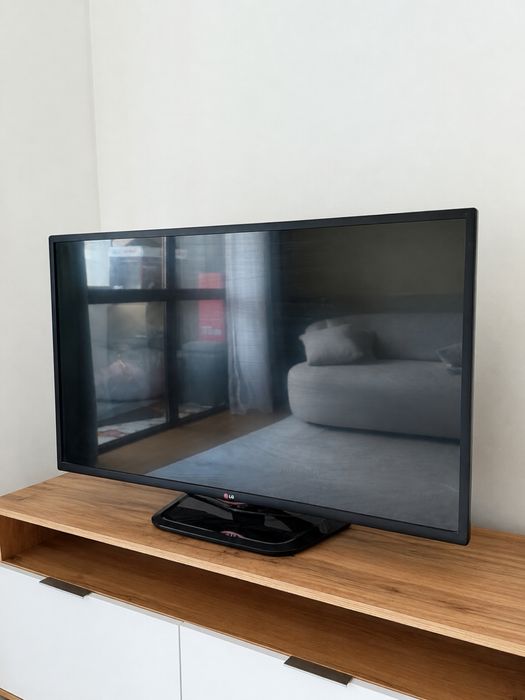 Телевизор Lg , модель 42LN5130-TI.
