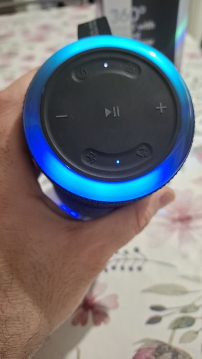 Vand boxa Anker Glow