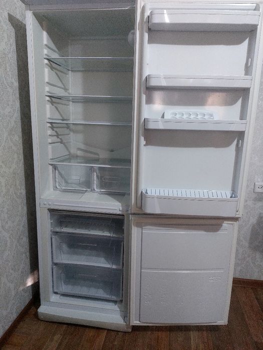 Холодильник INDESIT