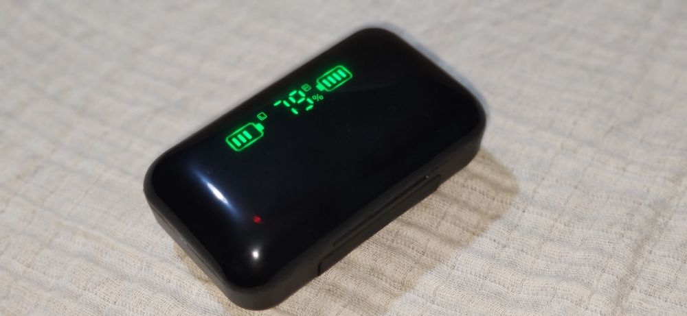 Безжични слушалки със опция зареждане на телефон