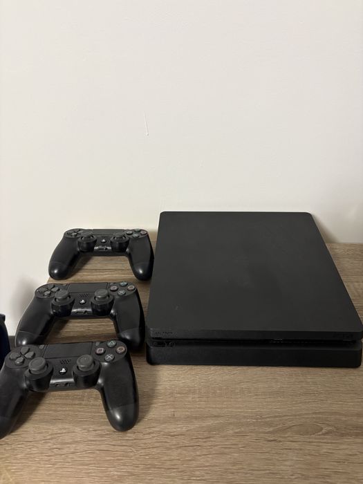 Ps4 1tb+3 manete,pret negociabil