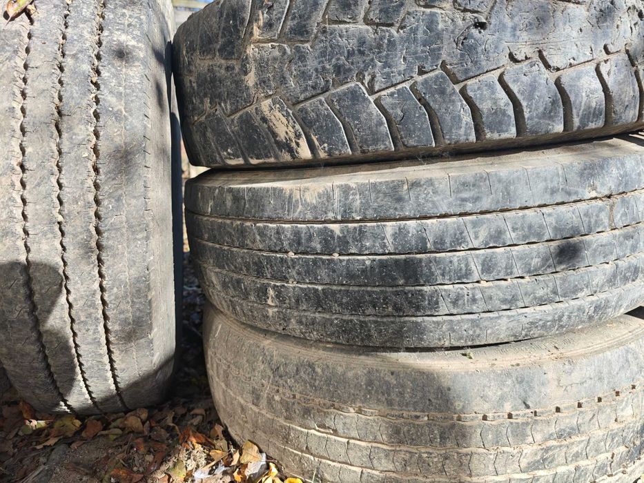 Vând cauciucuri 295/80 r22,5