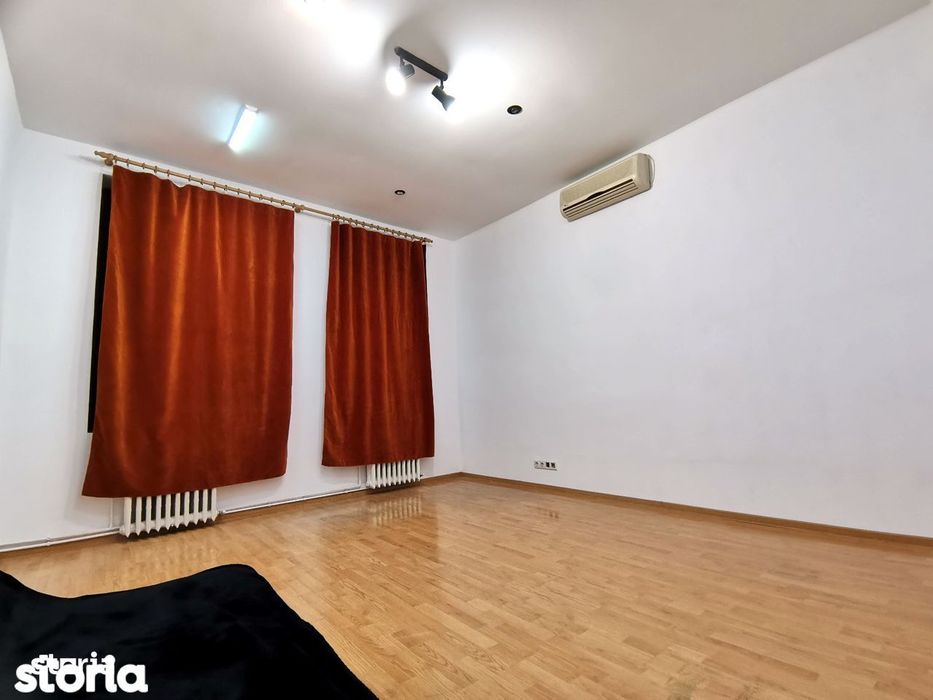 Inchiriez Spatiu de birou Central, curat, comfortabil.