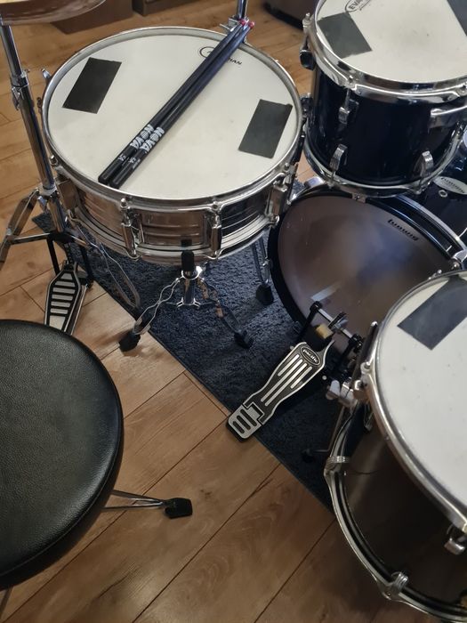 Барабани Ludwig Accent CS + чинели и хардуер