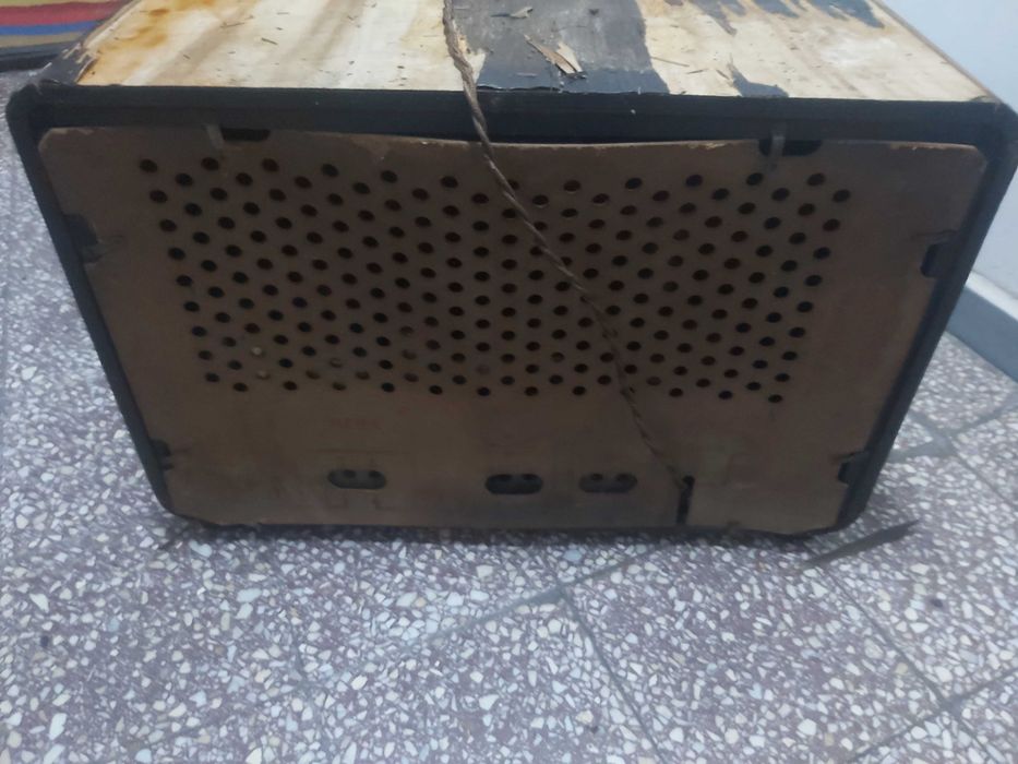 Radio pe lampi Neva-52 (Нева) 1952, 1953, 1954 (piese, reconditionare)