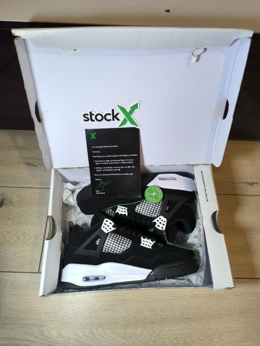 Jordan 4 White Thunder
