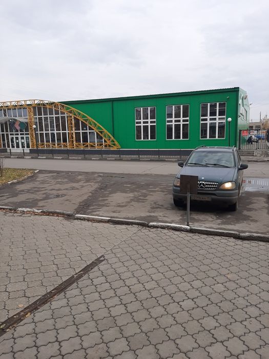 Продам магазин с парковкой