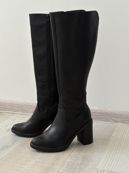 Cizme lungi negre