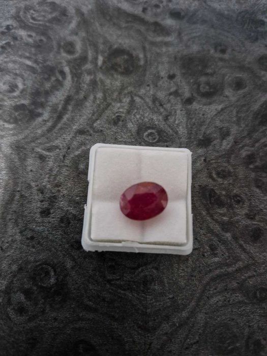 Рубин натуралний