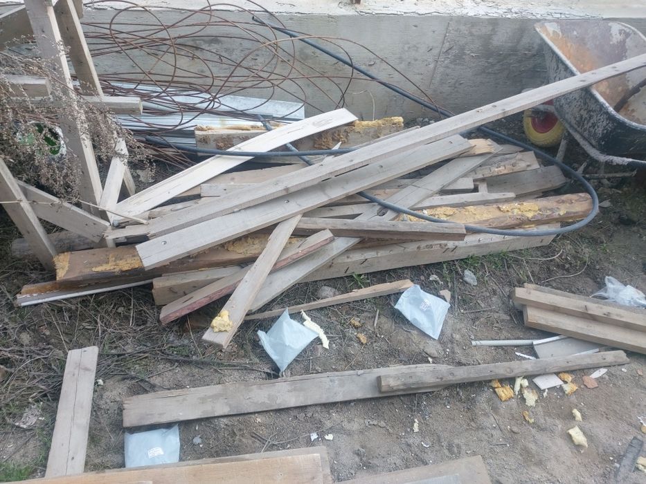 Отынға ағаш сатылады. Самовывоз.»