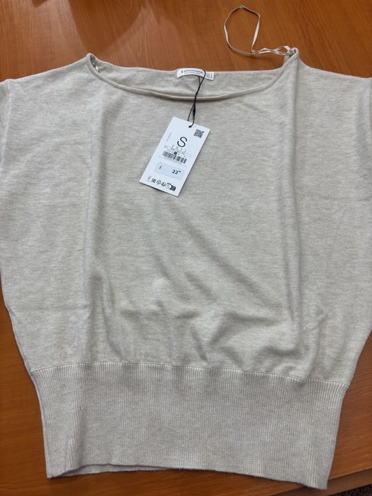 Lot 20 bluze Stradivarius cu eticheta 56 lei bc