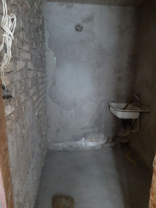 Срочна Калтсода 2 хонали  нотурар уй сотилади.