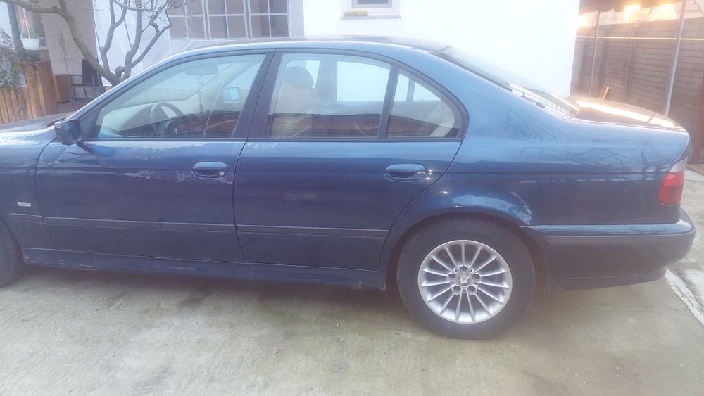 Vând BMW 520d...