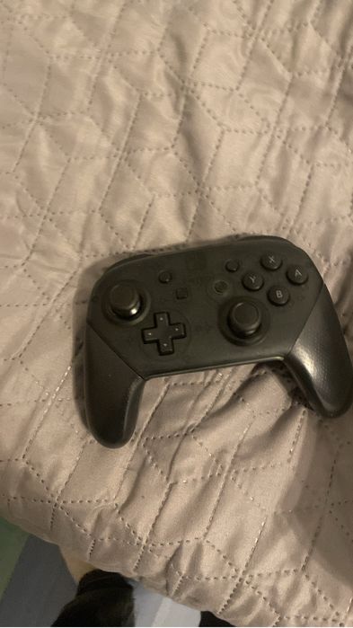 Vând nintendo switch V2