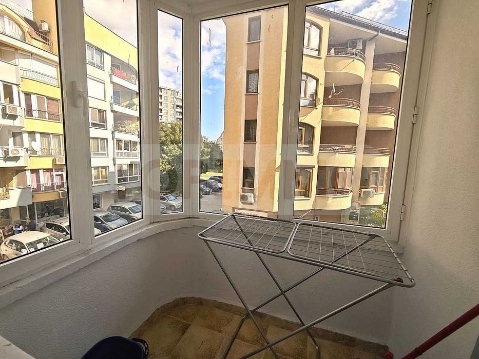 Двустаен апартамент в квартал Чайка