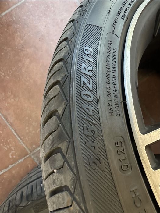 Продам диски с резиной мерседес