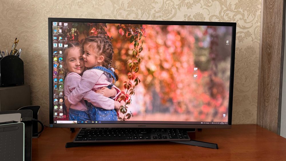 Монитор Samsung U32h850umi