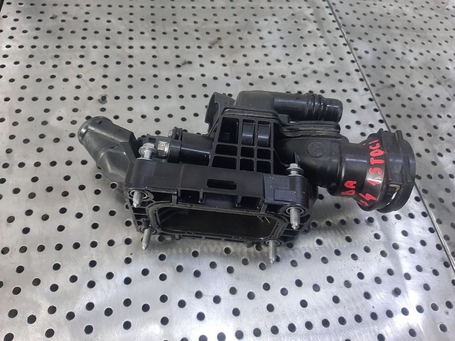carcasa termostat 1.5 tdci  ztda ford focus 4 9818467880
