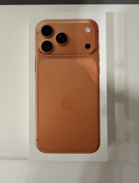iPhone 17 Pro Max 256GB Cosmic Orange
