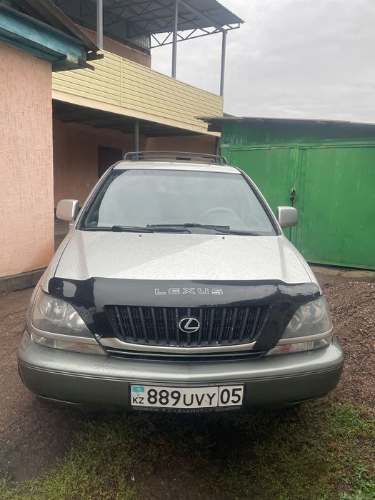 Продам машину Лексус RX300