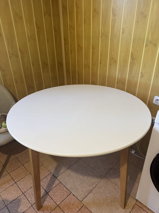 Masa dining JYSK JEGIND - stare foarte buna