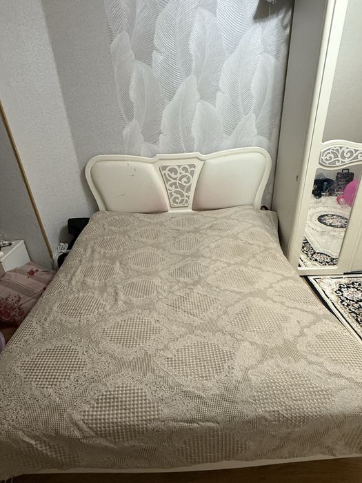 Продам спальный гарнитур в хорошем состоянии