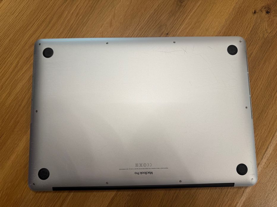 Apple A1398 15-inch MacBook Pro MGXA2N/A Лаптоп