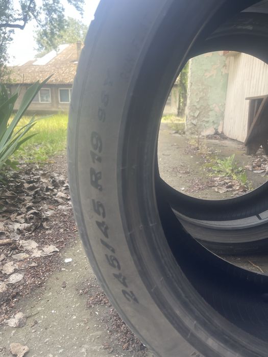Pirelli  P Zero  245 45 19  2бр.  Единични
