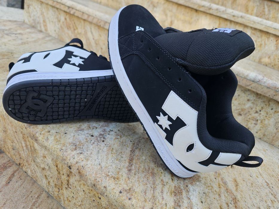 Vând adidasi DC Court Graffik