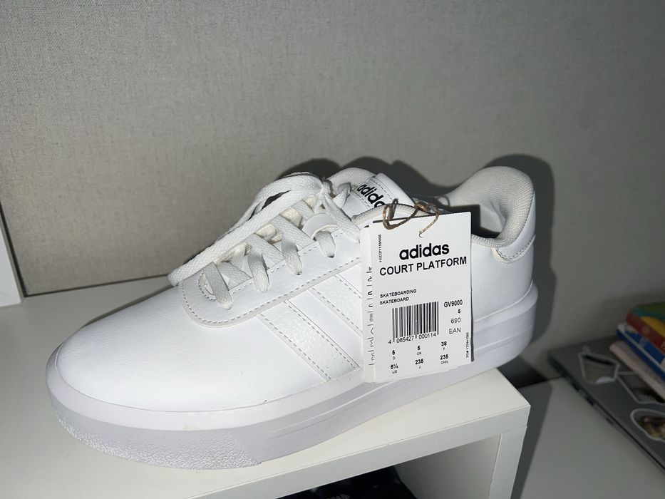 Оригинал кроссовки адидас