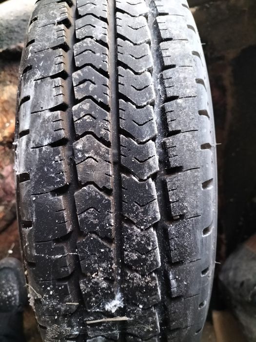 Set 4 buc cauciucuri 195 / 14c + jante Ford