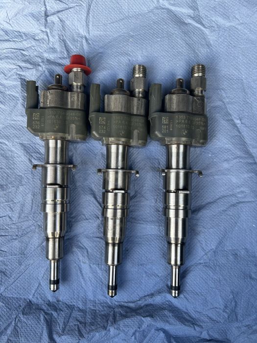 Injectoare bmw N43/N53 cod piesa 1353 7589048 / 13537589048
