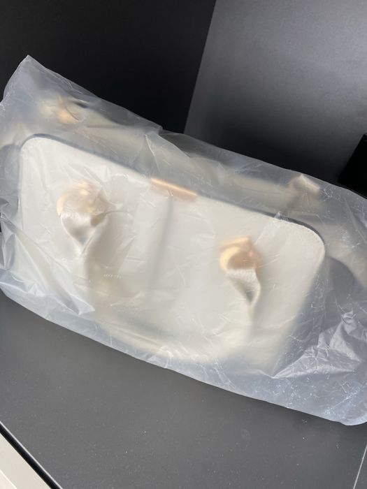 Продаются женские  сумки.