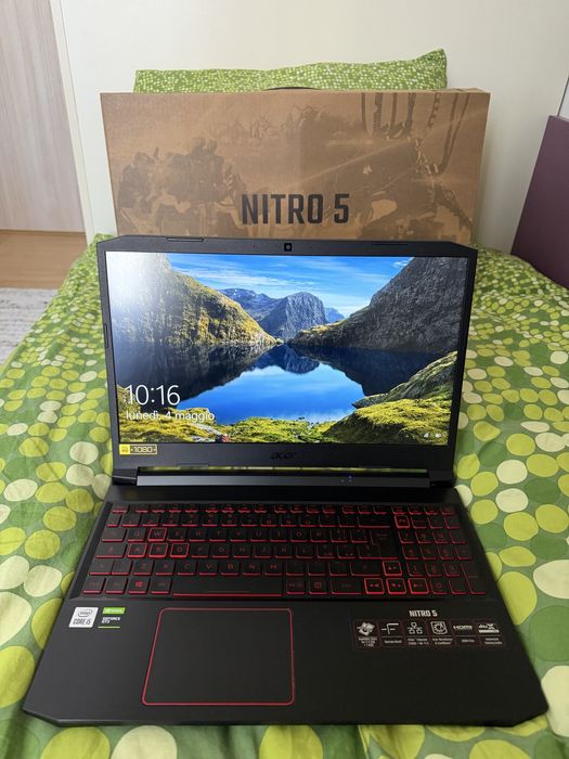 Acer Nitro 5 AN515-55 Gaming / i5-10300H / GTX 1650 Ti / 16GB RAM / 768GB SSD + Cooler