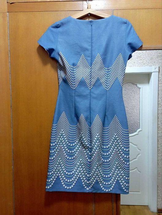 Продаются   хорошие вещи  б/у на девушку 18-20 лет летние и зимние