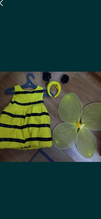 Продам нарядное платья на 7-8 лет