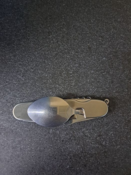 Универсално джобно ножче.